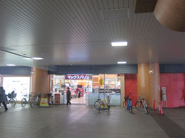 JR奈良駅１階スーパー